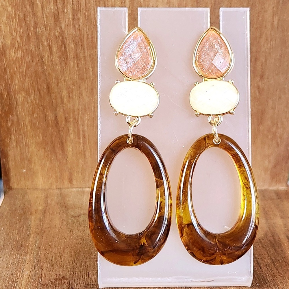 Brown Tortoise Shell Resin Drop Earrings Peach Cream Faux Stone Gold Tone Dangle